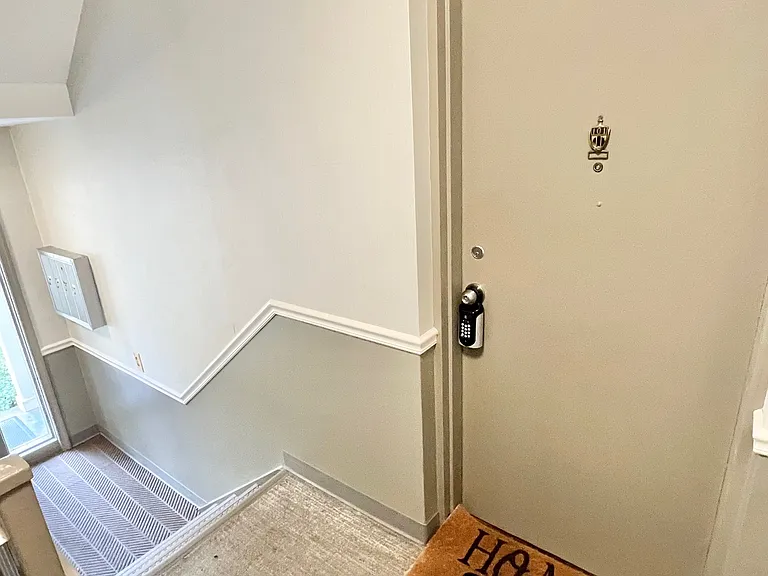 10305 Montrose Ave #101 — Photo 4