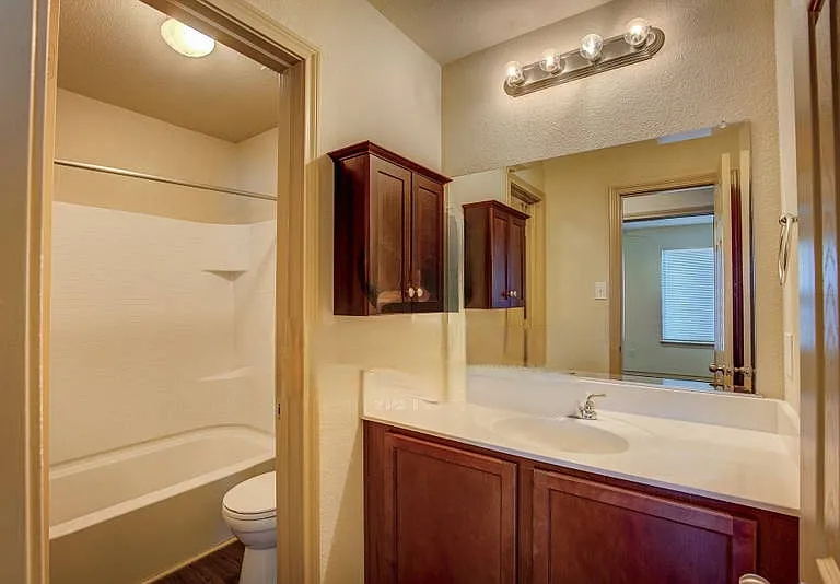 10723 Deauville Dr — Photo 8