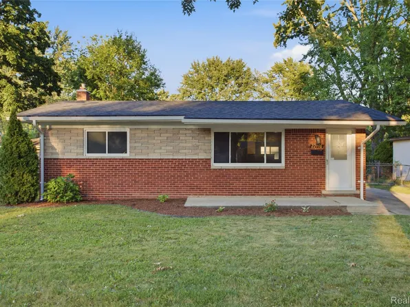 22116 W Brandon St, Farmington Hills, MI 48336