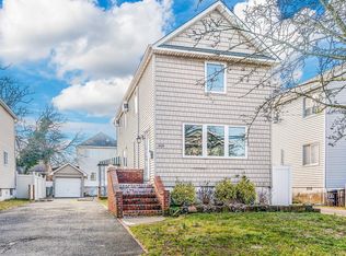 349 Westminster Rd, Cedarhurst, NY 11516