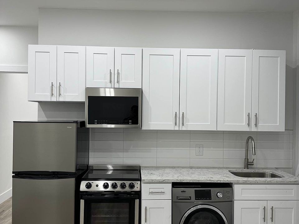 2nd image of 436 Rogers Ave #2