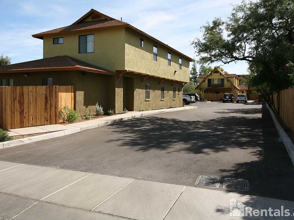1st image of 2901 E Blacklidge Dr