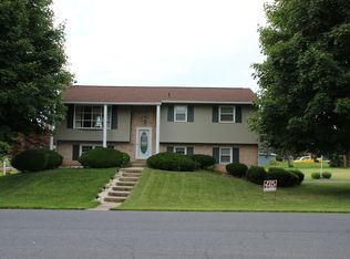 900 Sheffield Ave, Mechanicsburg, PA 17055