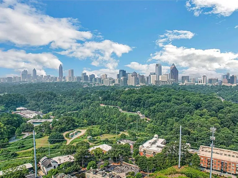 560 Dutch Valley Rd NE #2201 — Photo 17