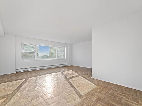 2nd image of 5 Fordham Hill Oval APT 11D