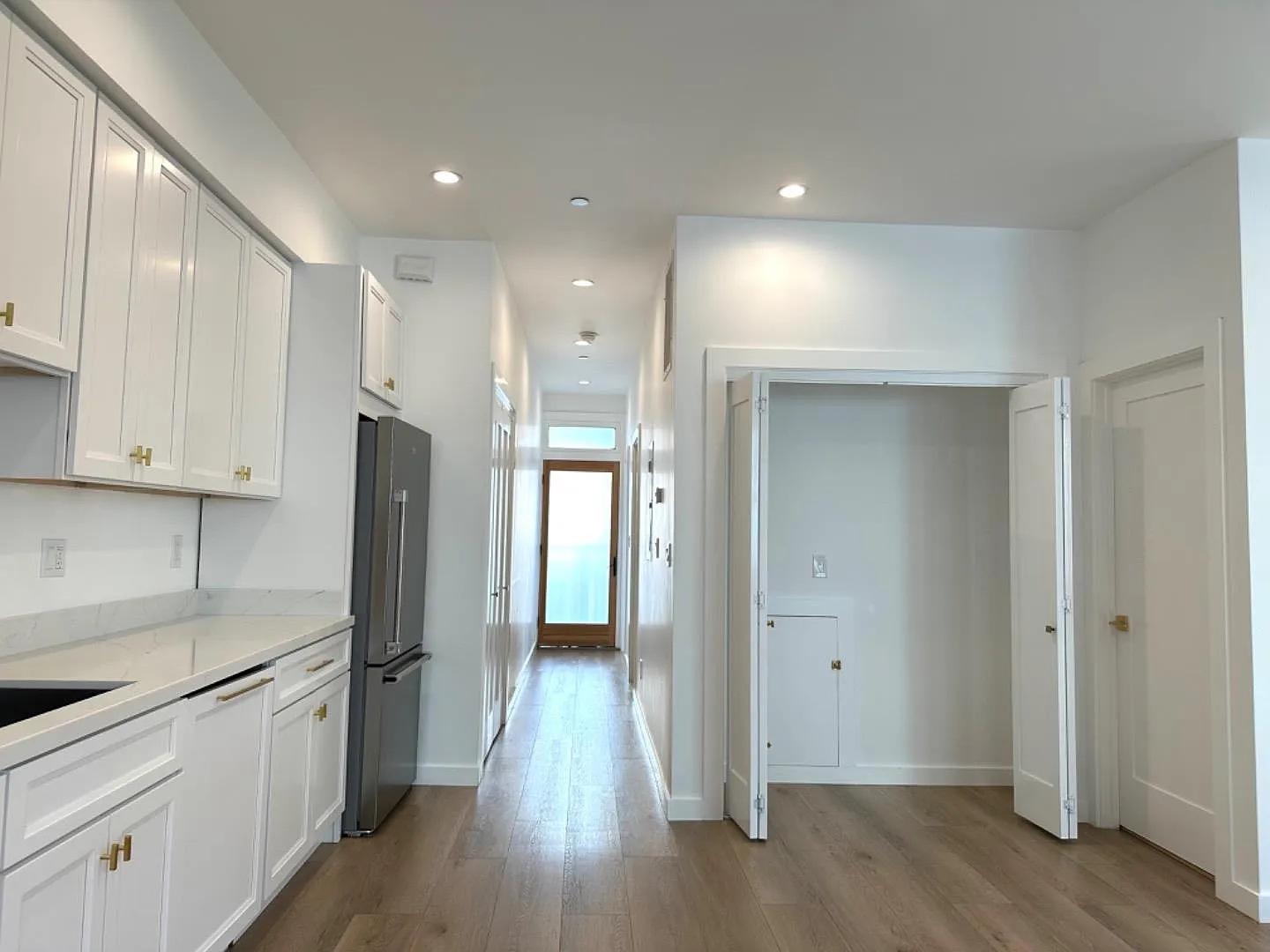 1372 Natoma St - Photo 11