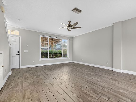 3rd image of 12343 Country White Cir