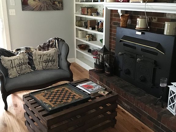 Great room with fireplace 