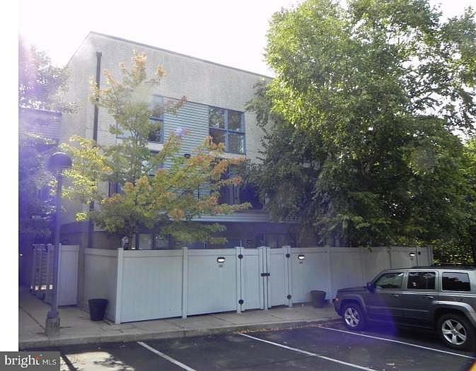 1st image of 182 Gay St APT 402