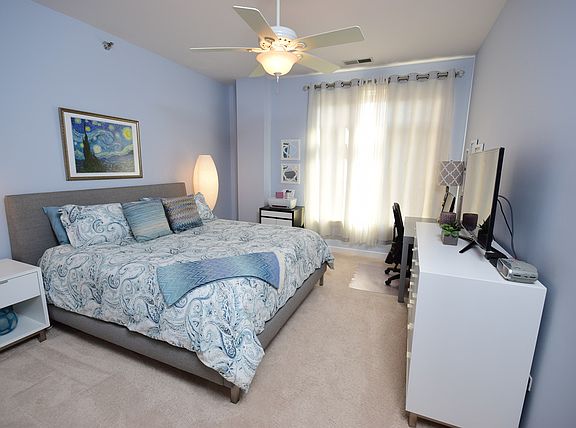 5th image of 600 W Drummond Pl APT 518