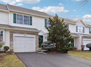 2821 Hope Ridge Dr, Easton, PA 18045