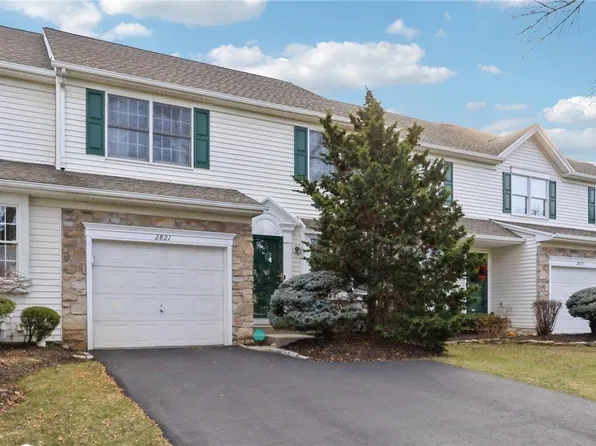 2821 Hope Ridge Dr, Easton, PA 18045