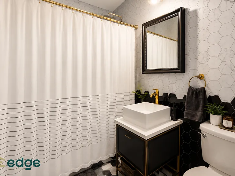 180 N 7th St #207 — Photo 7