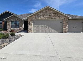 2405 Payne Farm Rd, Holts Summit, MO 65043