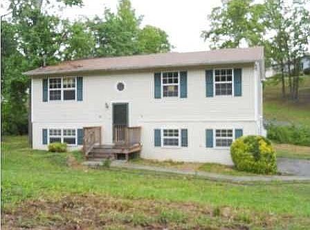 2nd image of 1607 Williamsburg Cir SE