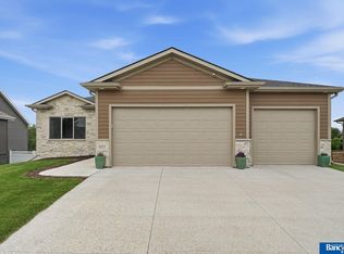 9221 Blacksmith Rd, Lincoln, NE 68507