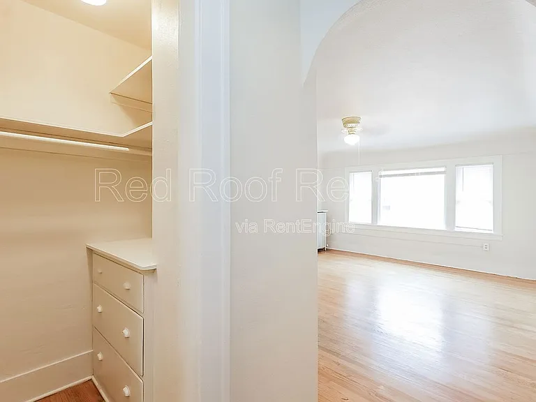 1319 6th Ave E #C — Photo 13