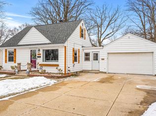 1032 1st Ave, Grafton, WI 53024