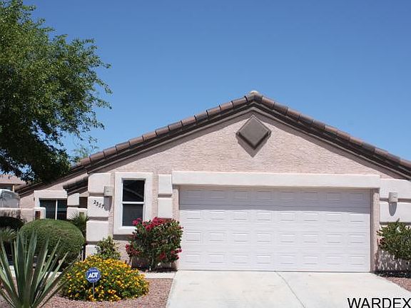 3rd image of 2387 Columbus Dr