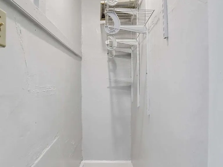 207 N Mulberry St — Photo 28
