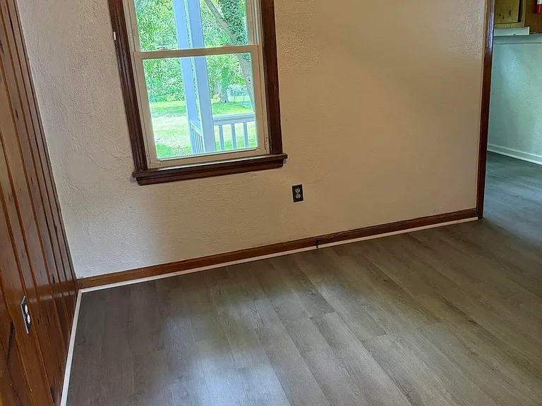 855 Hugh Ave — Photo 6