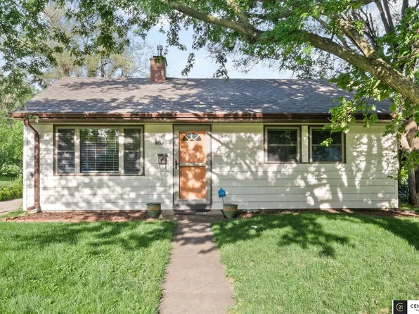 6657 Decatur St, Omaha, NE 68104