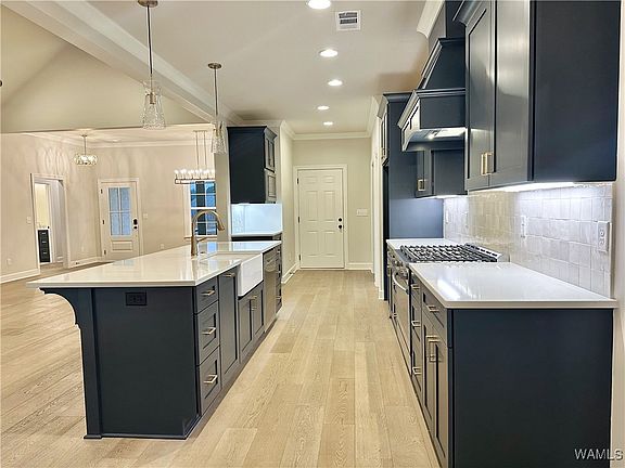 4th image of 13943 Glen Park Ave
