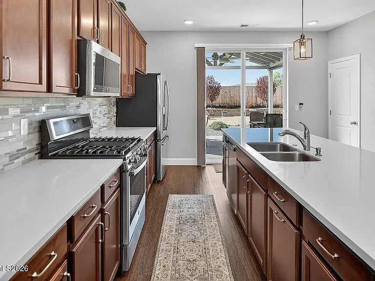 913 Estuary Cir — Photo 19