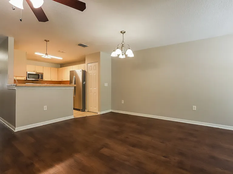 10326 Summerview Cir — Photo 4