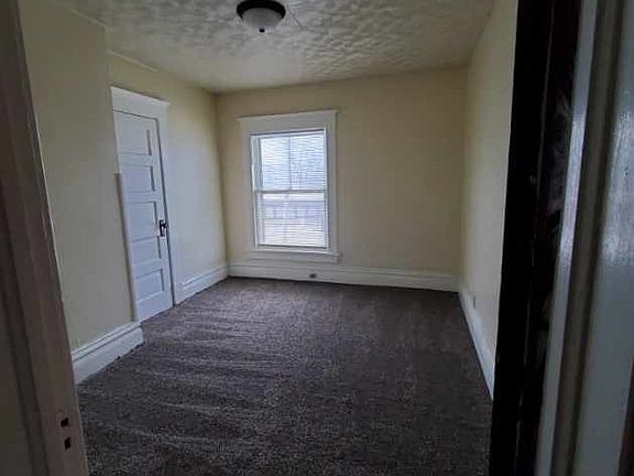 3rd image of 622 1/2 Grant St