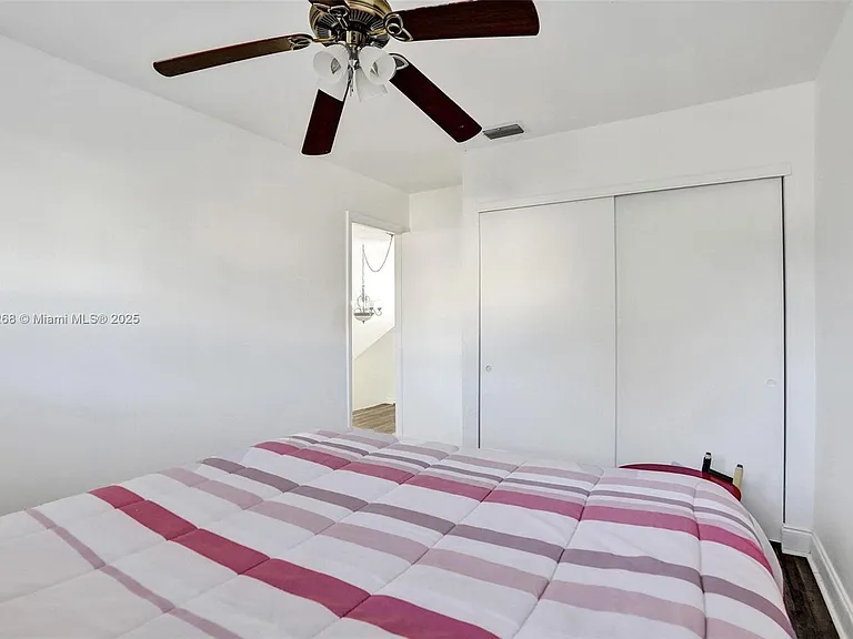1233 Hampton Blvd — Photo 14