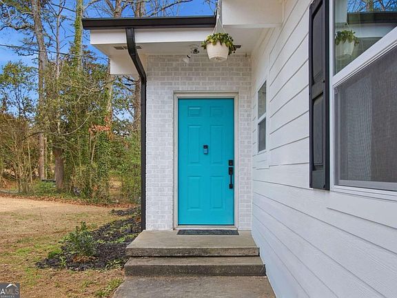 3rd image of 1507 Snapfinger Rd