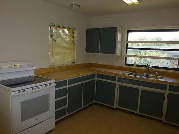 3rd image of 103 Lake Dot Dr