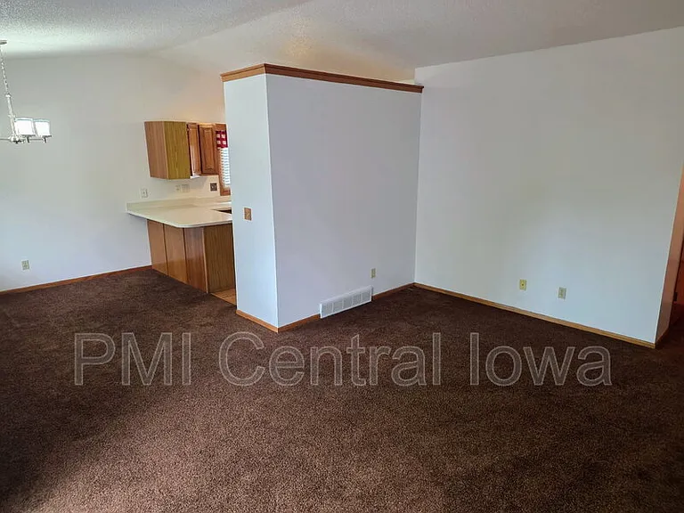 5310 Brookview Dr — Photo 12