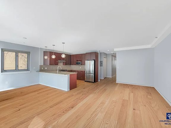 4th image of 435 E 117th St APT 3