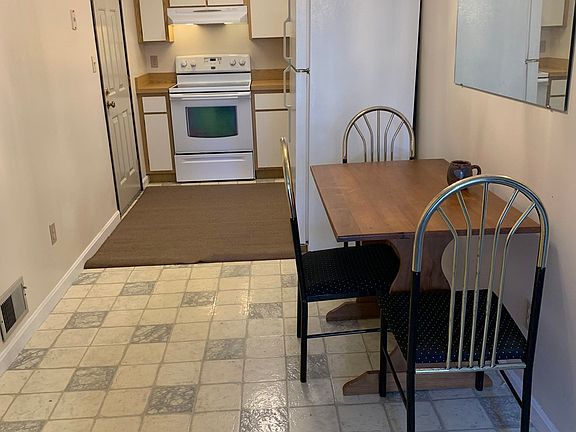 3rd image of 3 Bridgeview Cir Unit 53