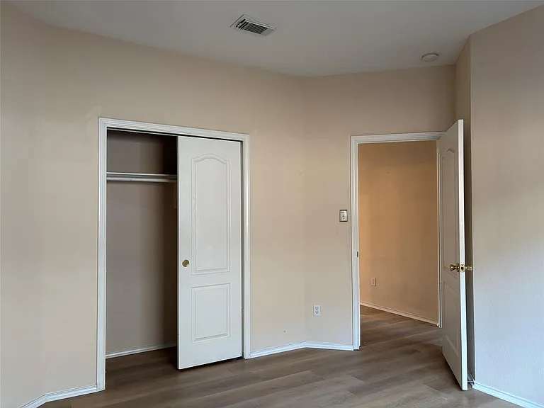 11501 Knapple Cv — Photo 23