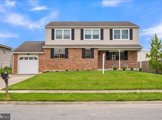 11 Warren Dr, Newark, DE 19702