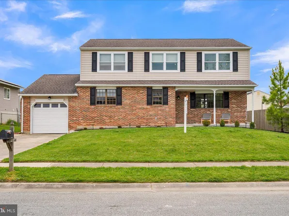 11 Warren Dr, Newark, DE 19702