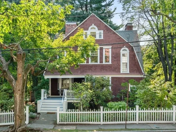 77 Avon Hill St, Cambridge, MA 02140