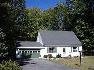 2nd image of 17 Castlewood Dr