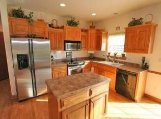 N63W12733 Grove St, Menomonee Falls, WI 53051