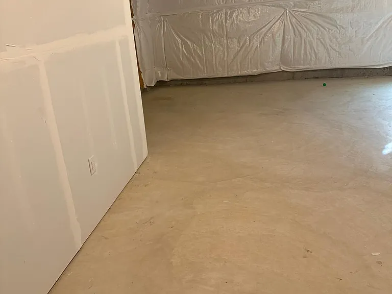 Unfinished Basement, which can be used for storage or gym