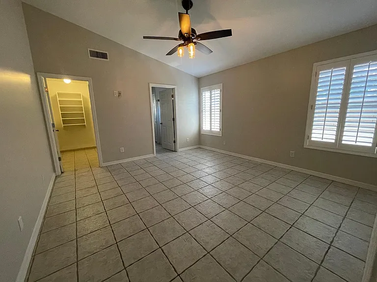 21611 N 48th Pl — Photo 18
