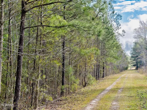 5839 Sidbury Road, Castle Hayne, NC 28429