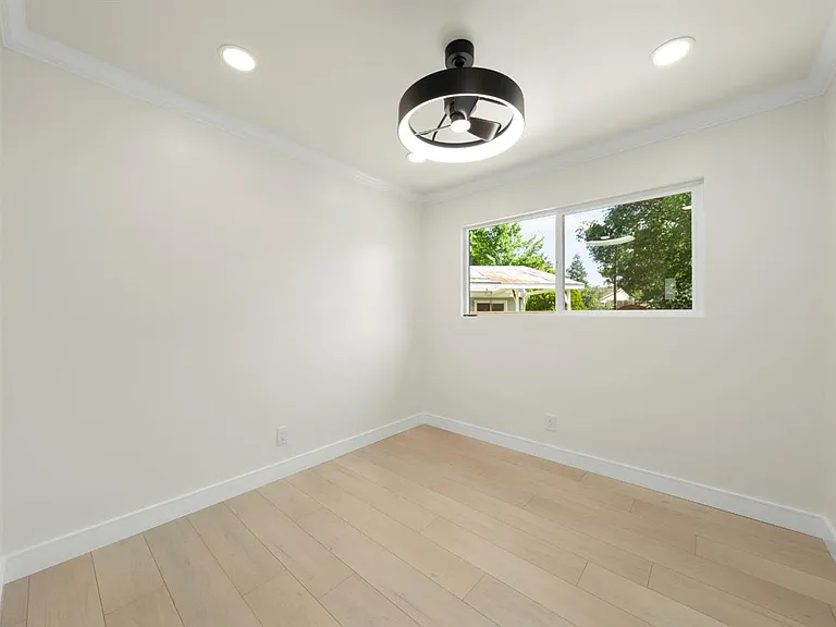6120 Friendly Ct — Photo 26