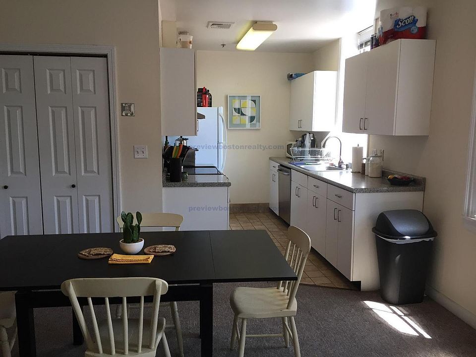 1st image of 4 Davis Ave #Ad1c