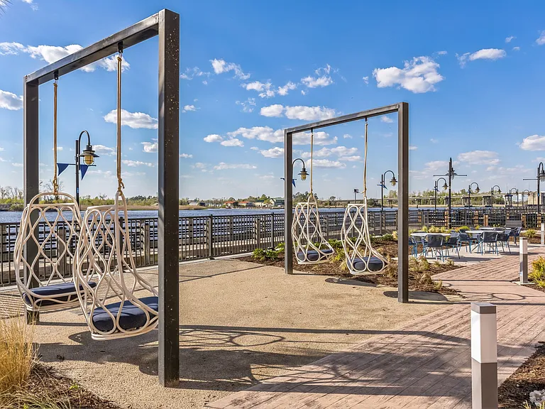 Metropolitan at the Riverwalk — Photo 31