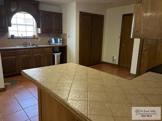 219 Ohara Dr — Photo 5