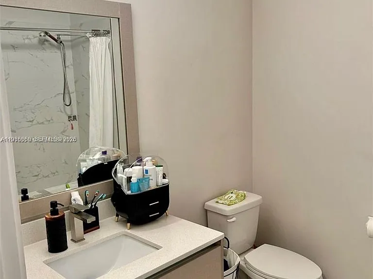 2561 NE 193rd St #1201 — Photo 9